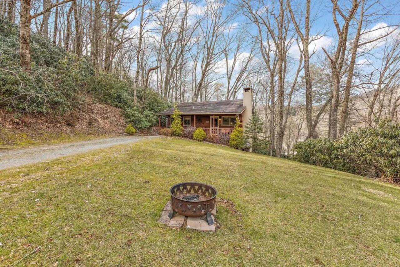 Charming Modern Cabin With Hiking Trails And Fire Pit Blowing Rock Exterior photo